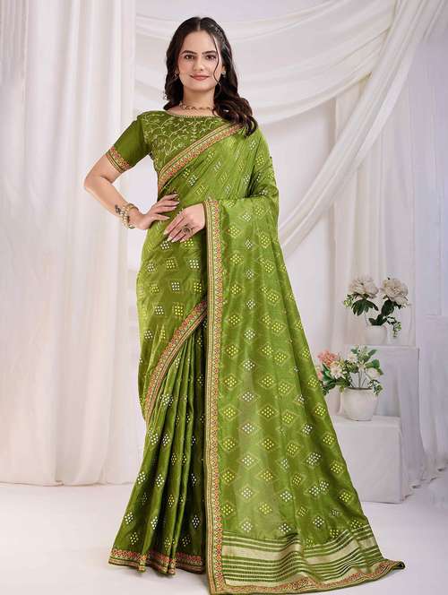 women bandhani printed bordered saree with blouse - 22047897 -  Standard Image - 0
