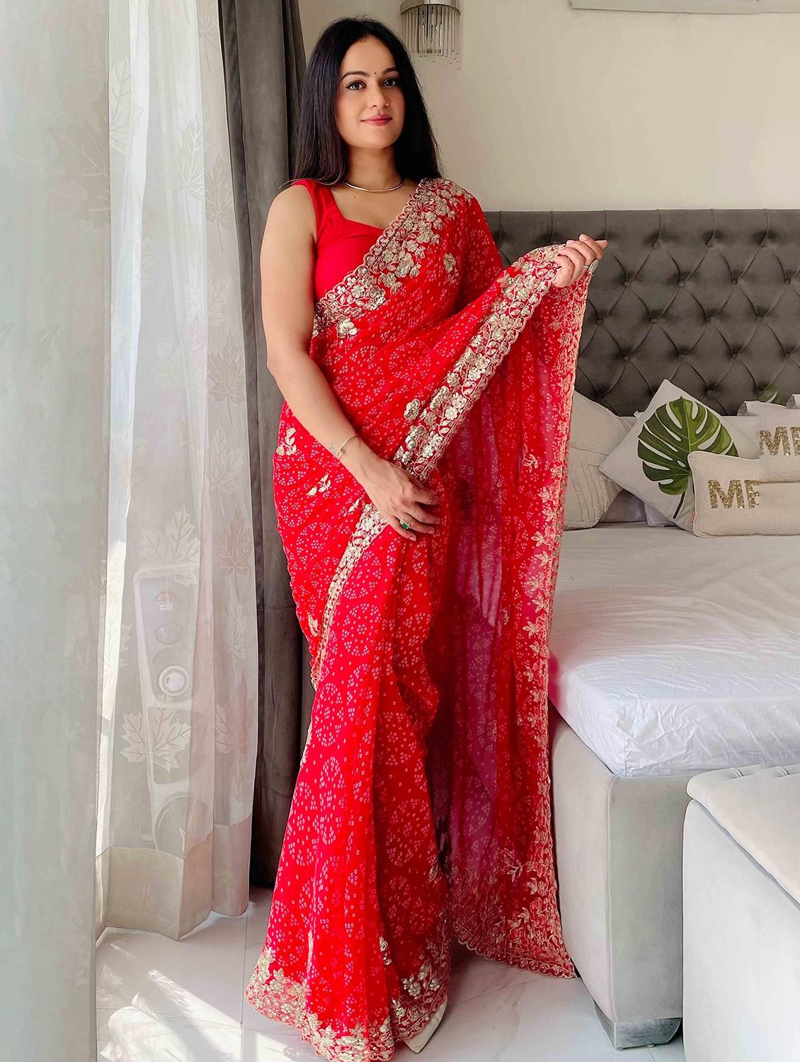 women bandhani printed bordered saree with blouse - 22047911 - Zoom Image - 0
