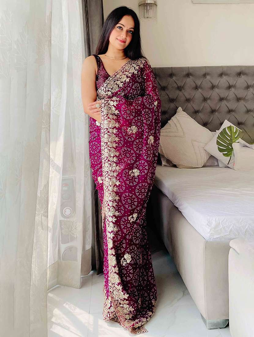 women bandhani printed bordered saree with blouse - 22047912 - Standard Image - 2