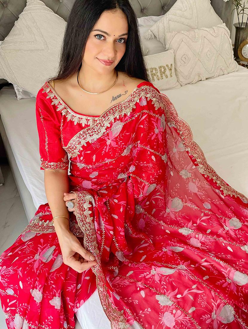 women floral printed embroidered saree with blouse - 22047913 - Standard Image - 2