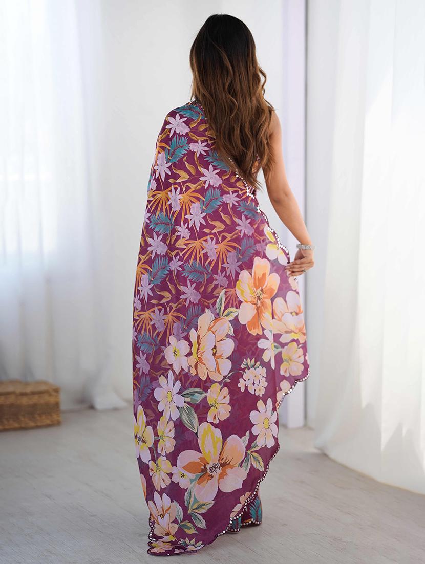 women printed casual wear saree with blouse - 22047963 - Standard Image - 2