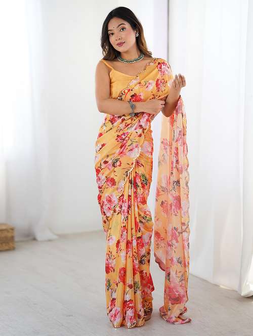 women printed casual wear saree with blouse - 22047966 -  Standard Image - 0