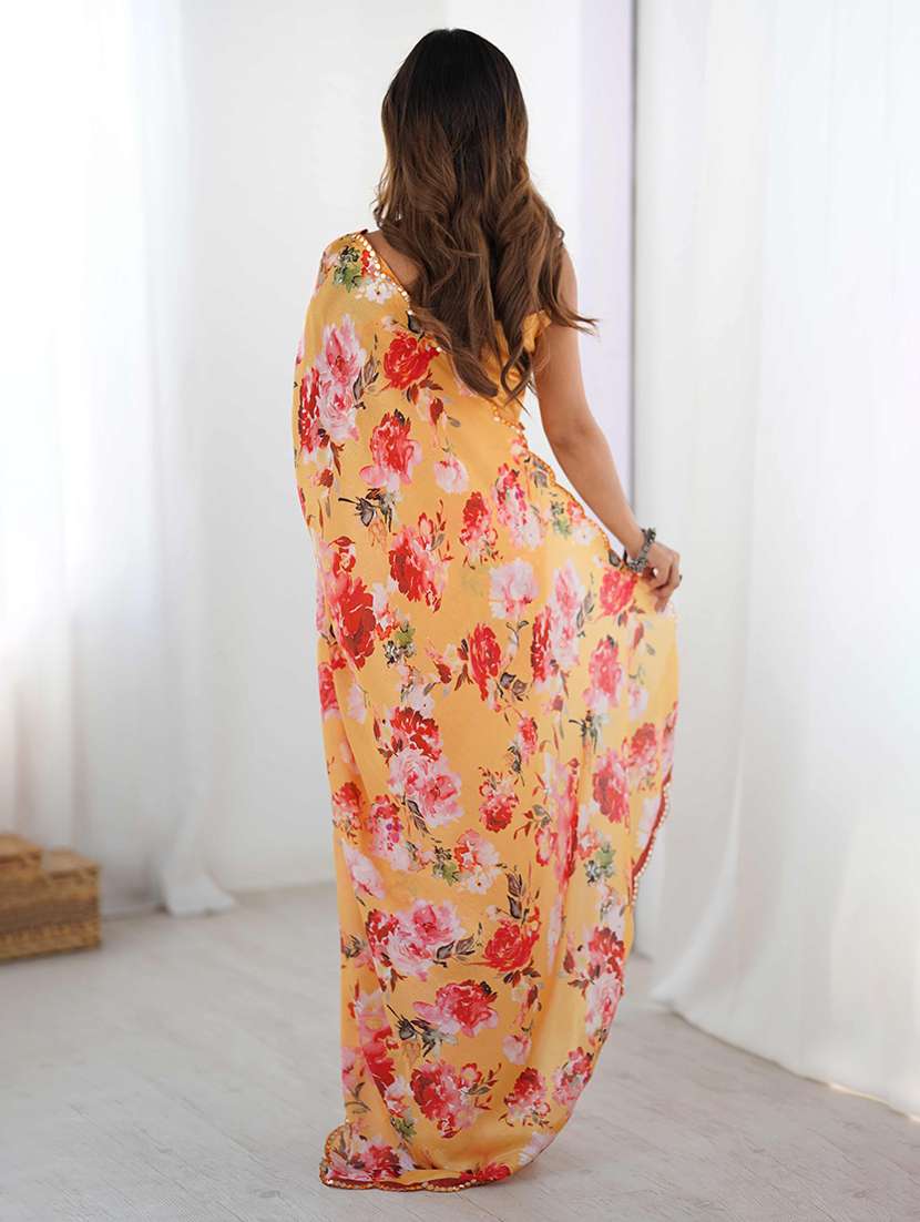 women printed casual wear saree with blouse - 22047966 - Standard Image - 2