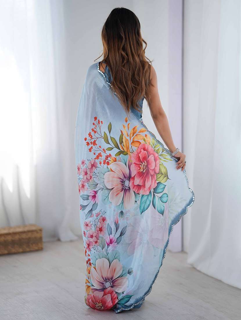 women printed casual wear saree with blouse - 22047972 - Standard Image - 2