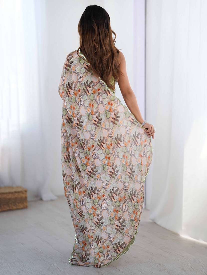 women printed casual wear saree with blouse - 22047973 - Standard Image - 2