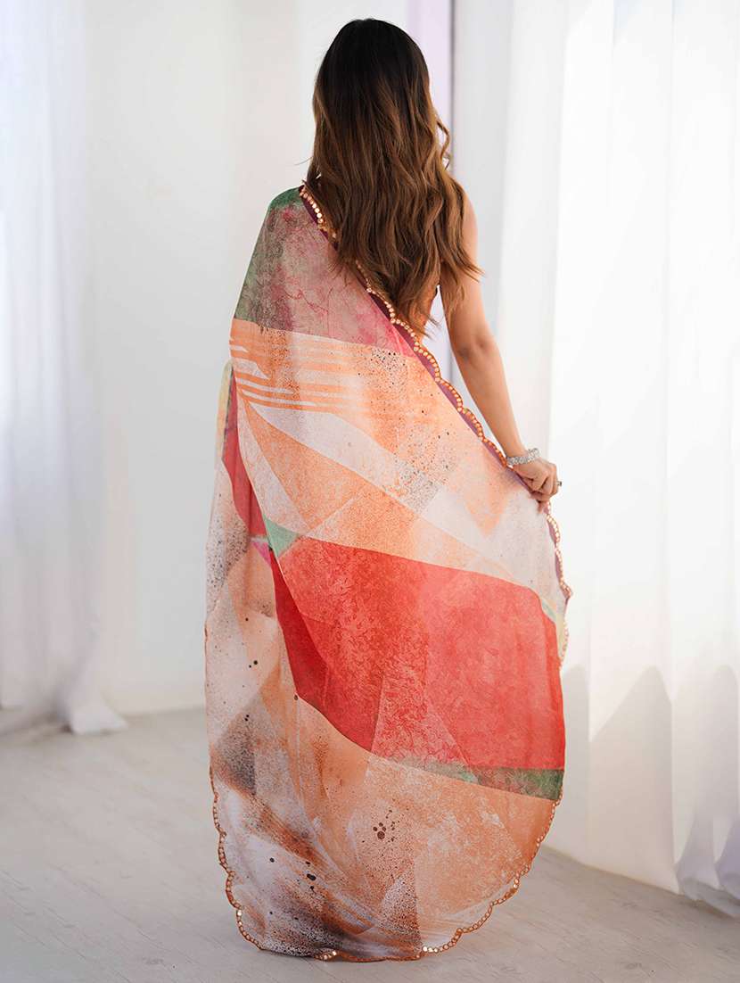 women printed casual wear saree with blouse - 22047987 - Standard Image - 2