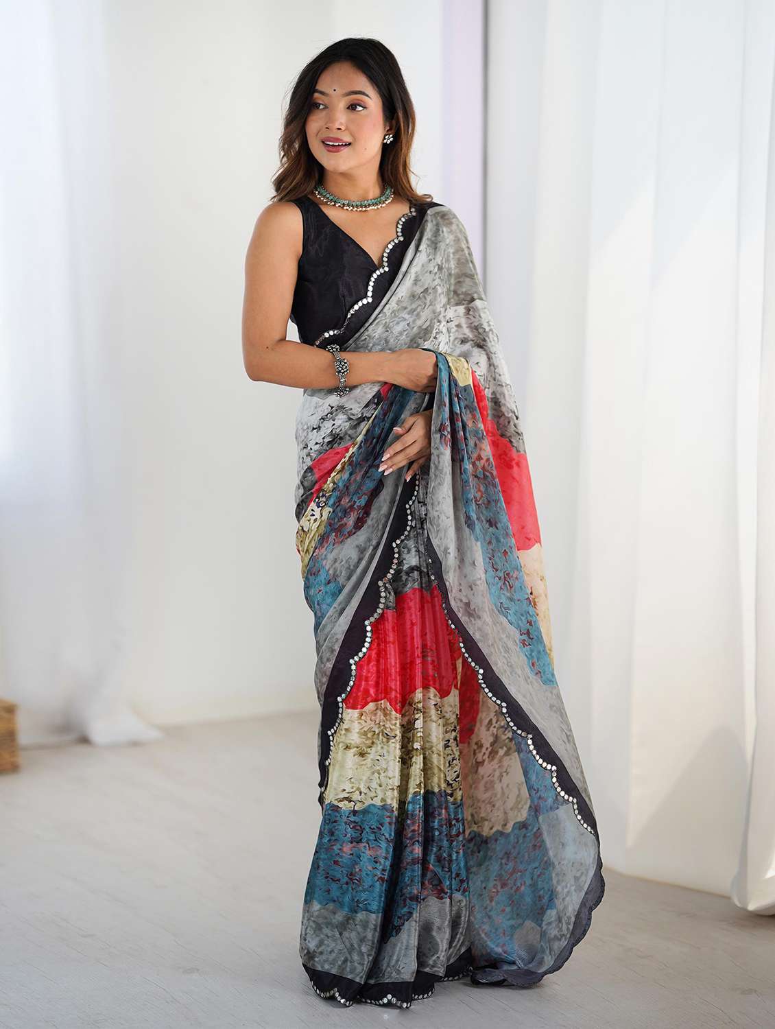 women printed casual wear saree with blouse