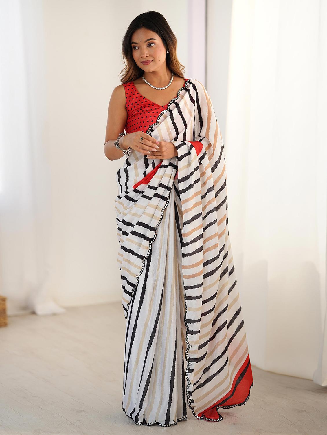women printed casual wear saree with blouse - 22047991 - Zoom Image - 0