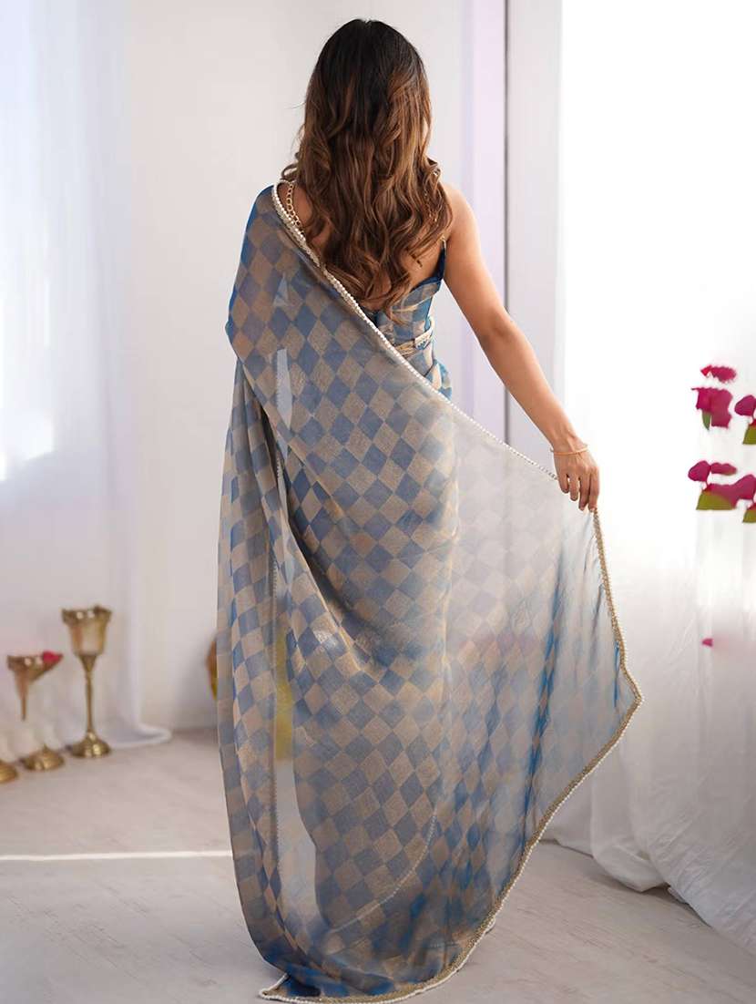 women checkered printed saree with blouse - 22048024 -  Standard Image - 2