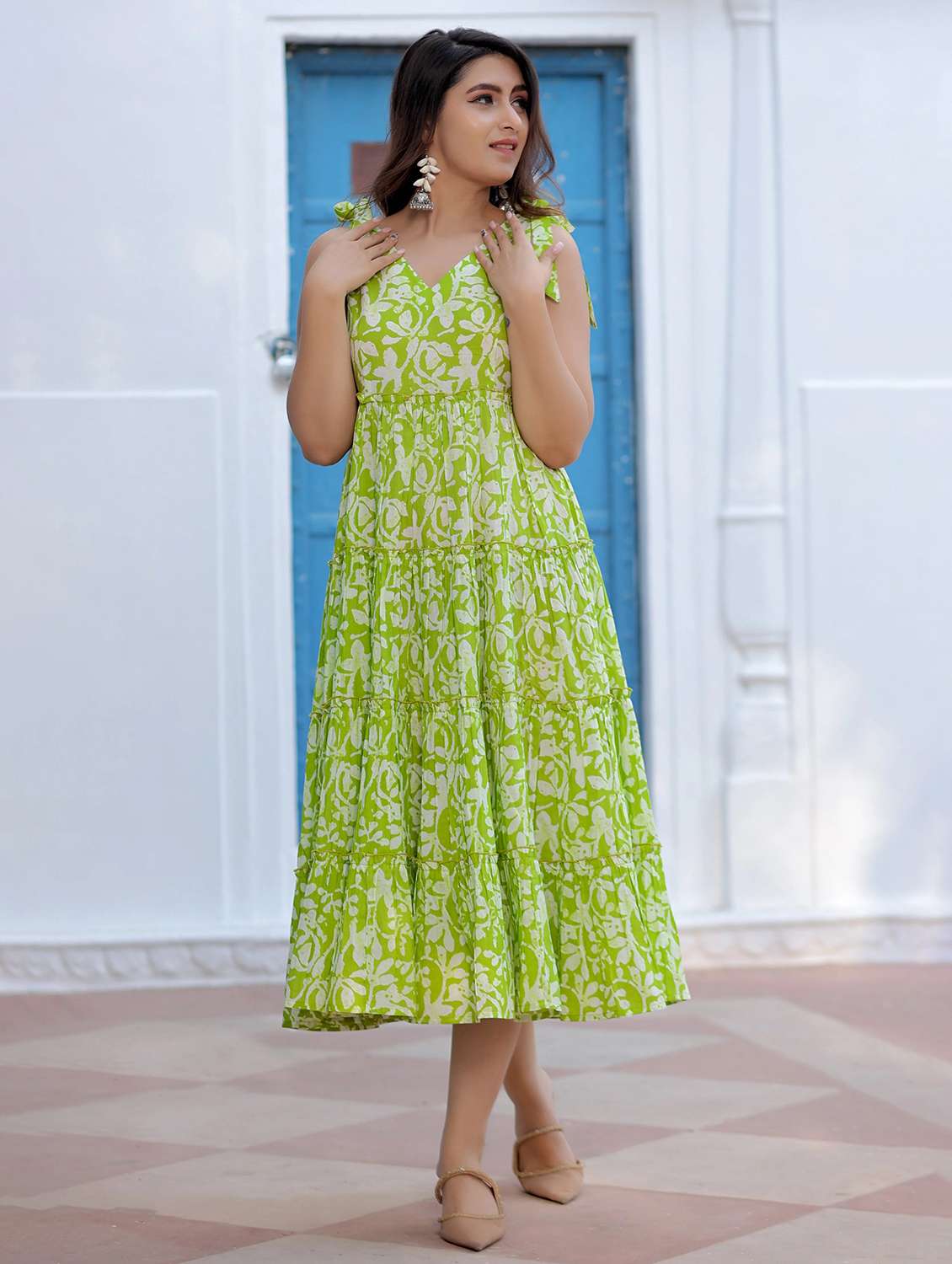 women printed sleeveless tiereddress