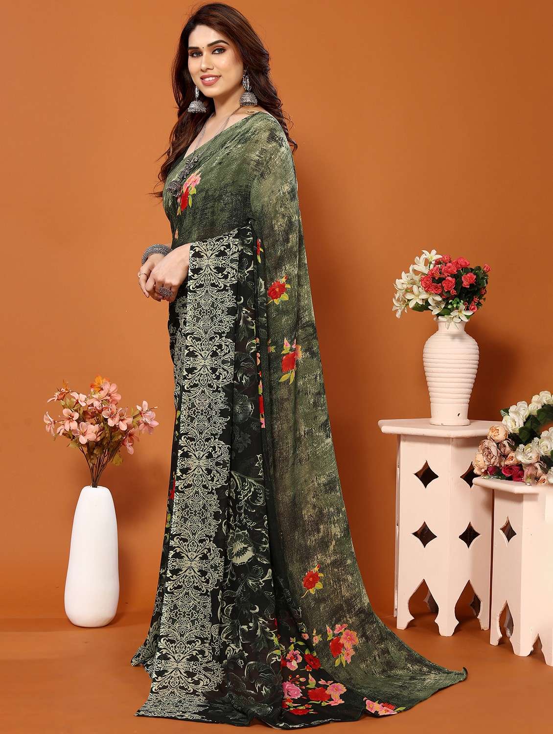 women printed casual wear saree with blouse - 22048649 -  Standard Image - 2