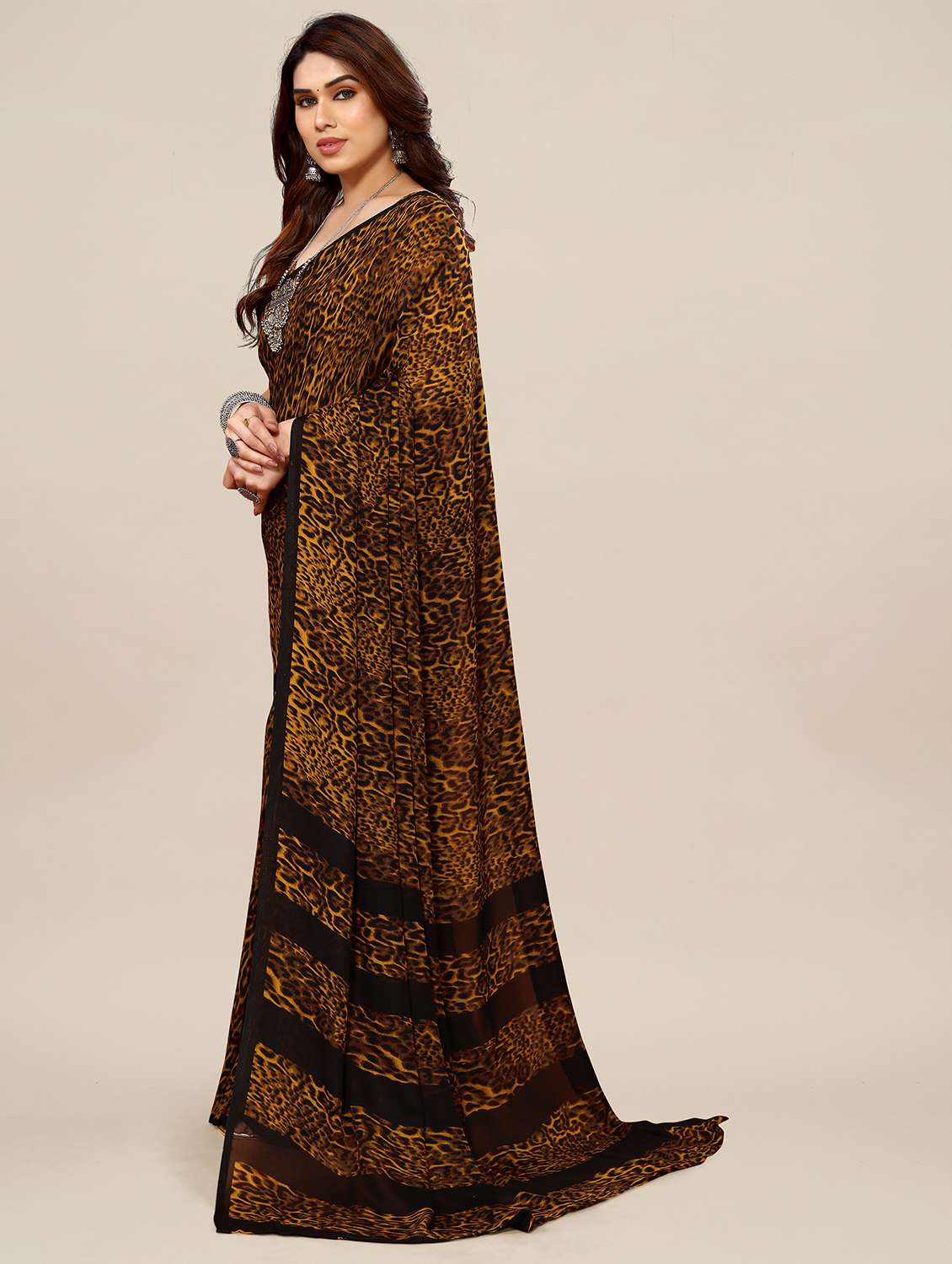 women printed casual wear saree with blouse - 22049360 -  Standard Image - 2