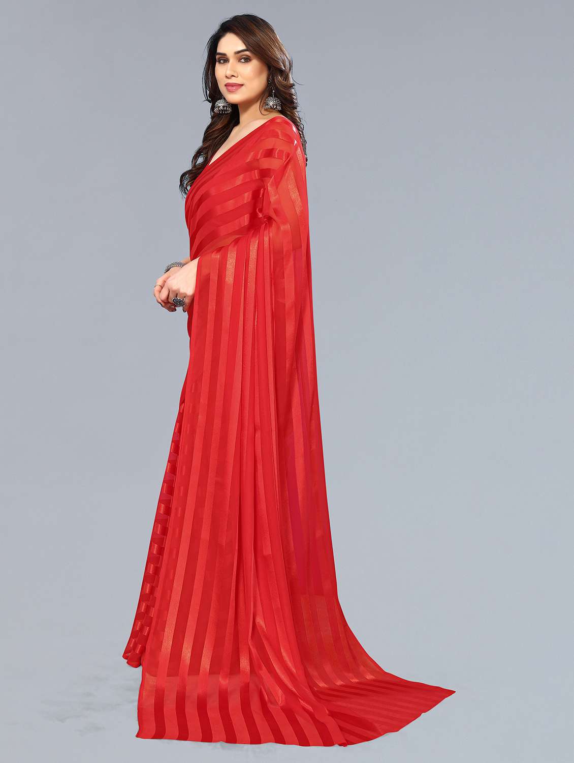 women striped plain saree with blouse - 22050148 -  Standard Image - 2