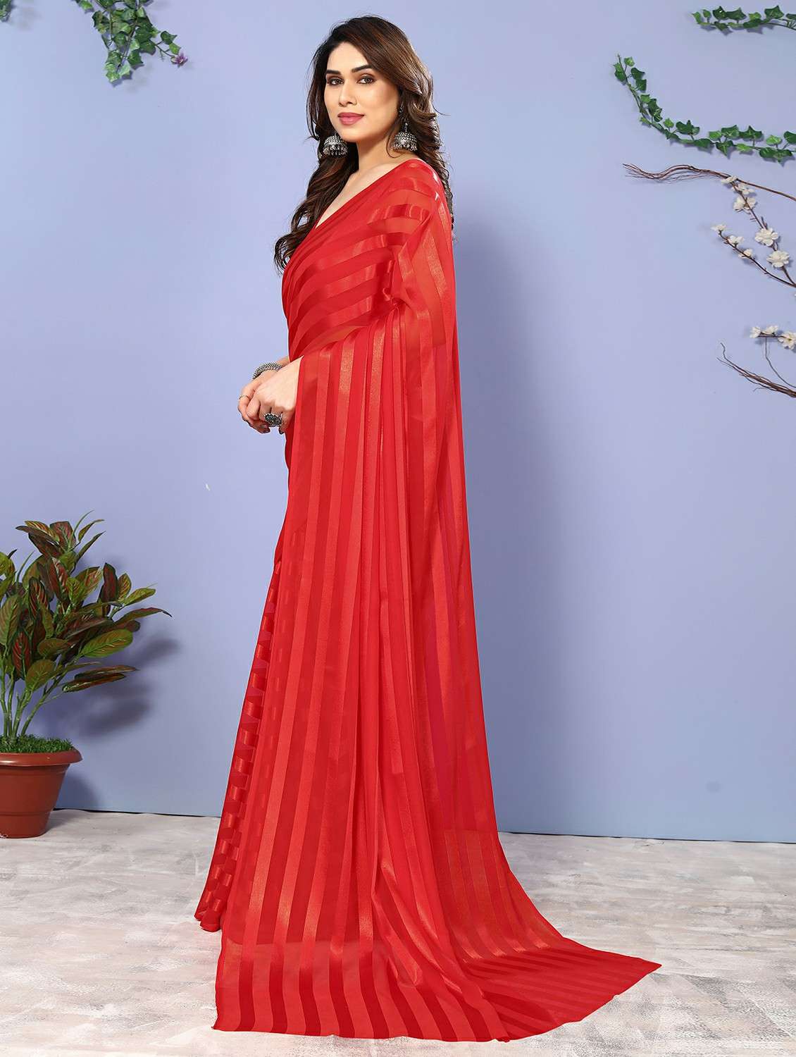 women striped plain saree with blouse - 22050294 -  Standard Image - 2