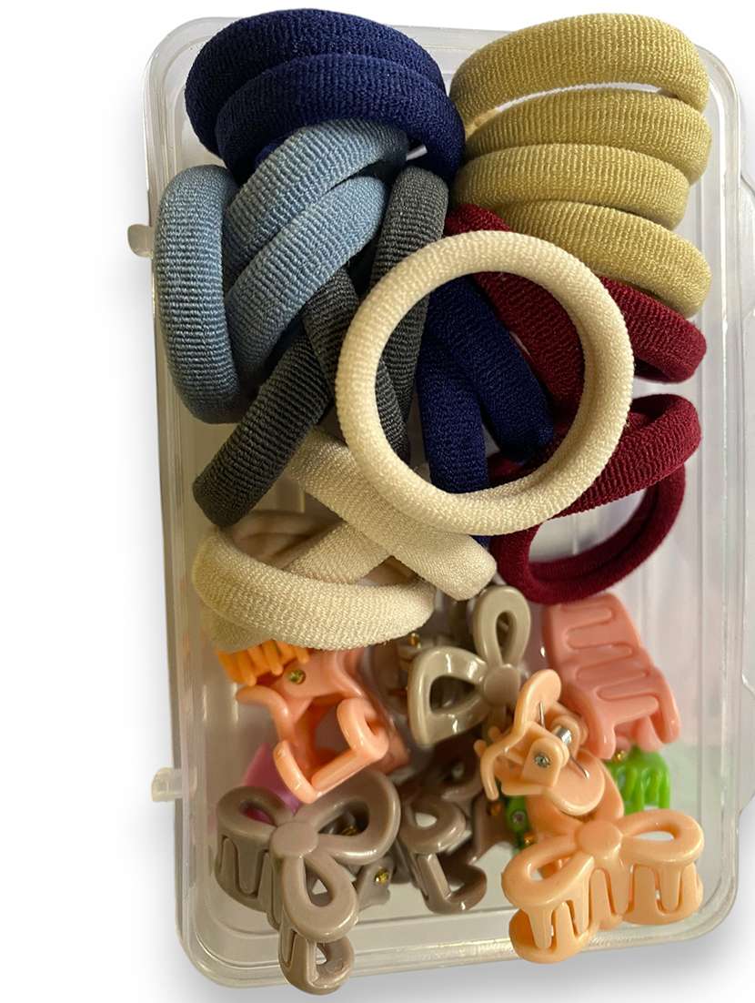 pack of multicolored rubber bands and clutchers - 22052000 -  Standard Image - 2