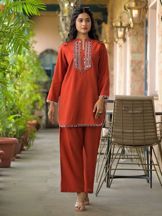 women three quarter sleeve regular fit ethnic co-ord set - 22052047 - Standard Image - 2