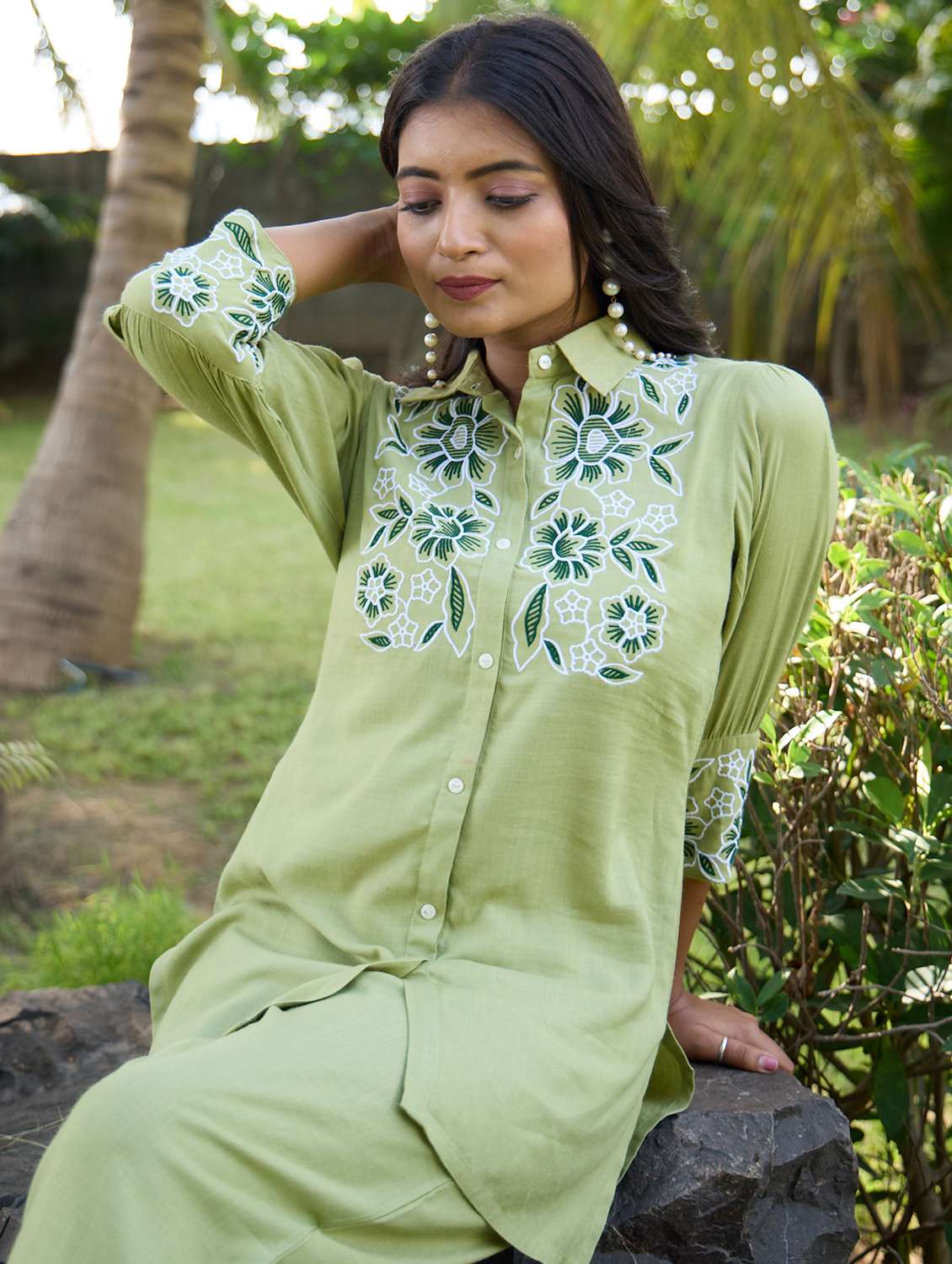 women three quarter sleeve regular fit ethnic co-ord set - 22052051 - Standard Image - 2