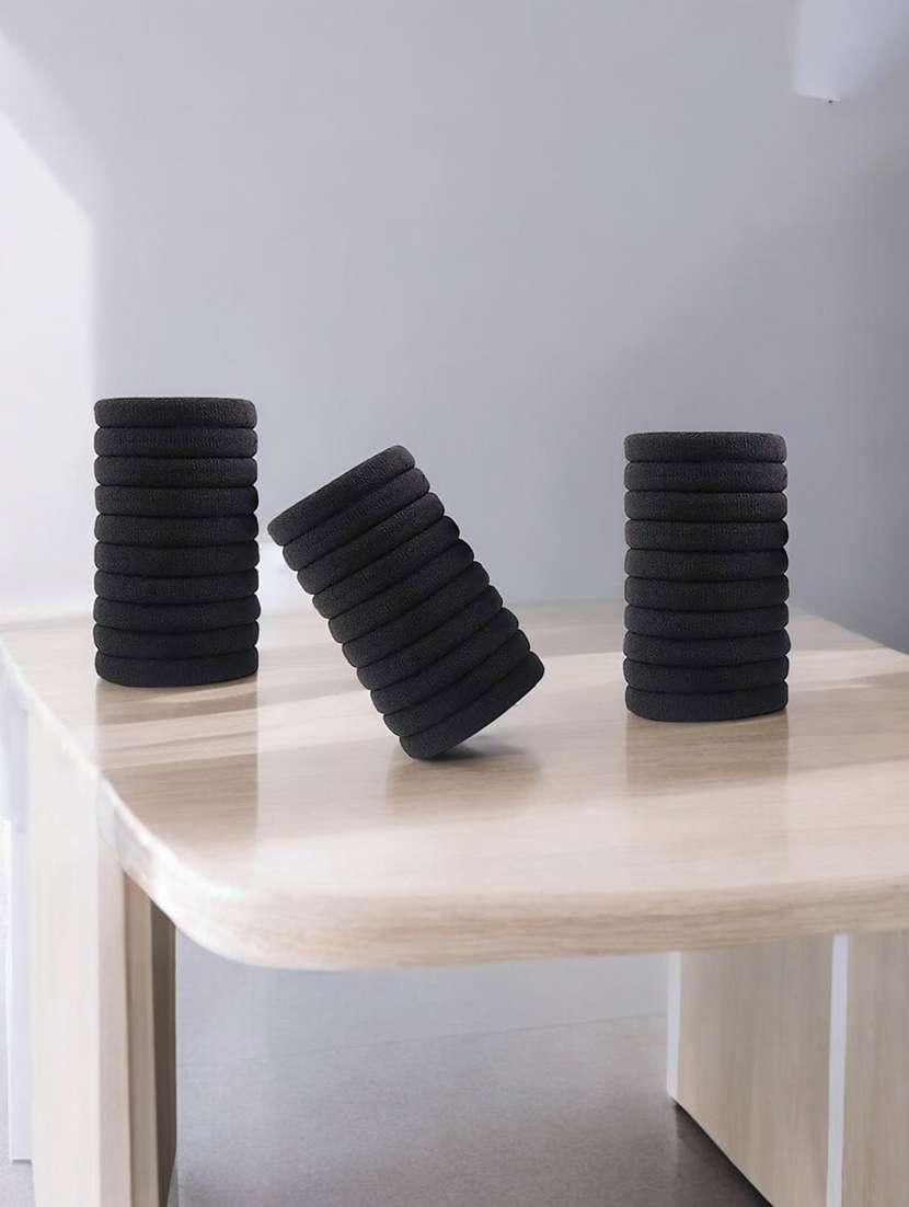 set of black solid rubber bands