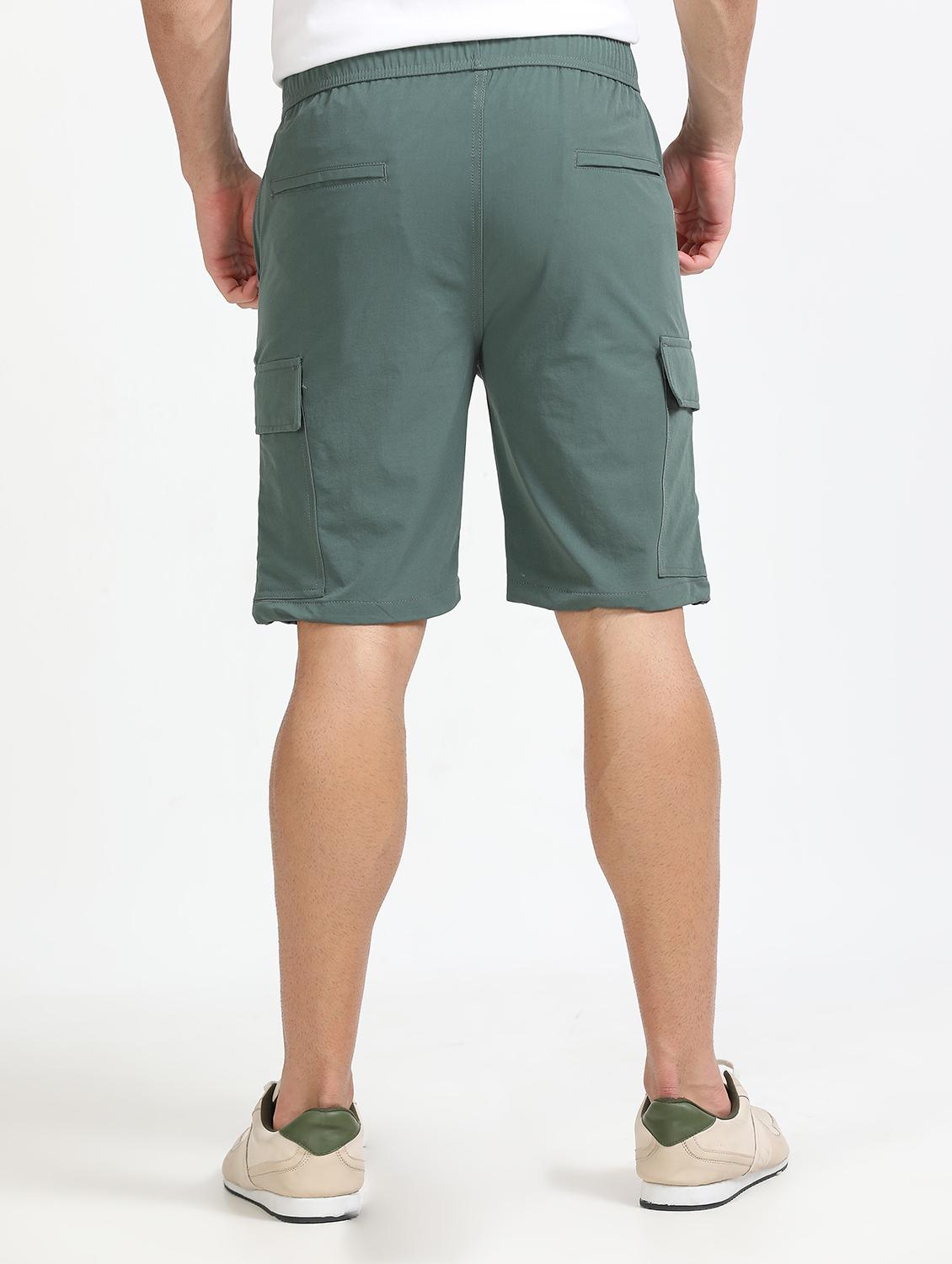 men solid mid rise regular fit cargo shorts - 22052646 - Standard Image - 2