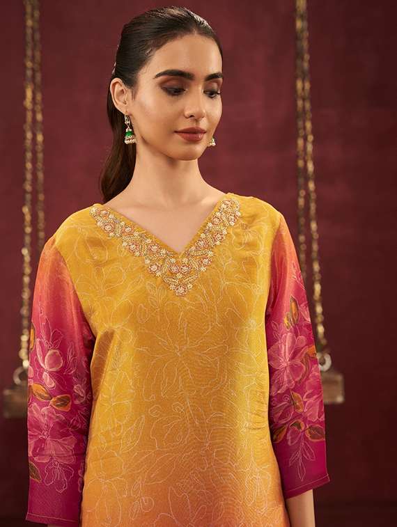 women three quarter sleeve kurta pant with dupatta set - 22052710 - Standard Image - 2