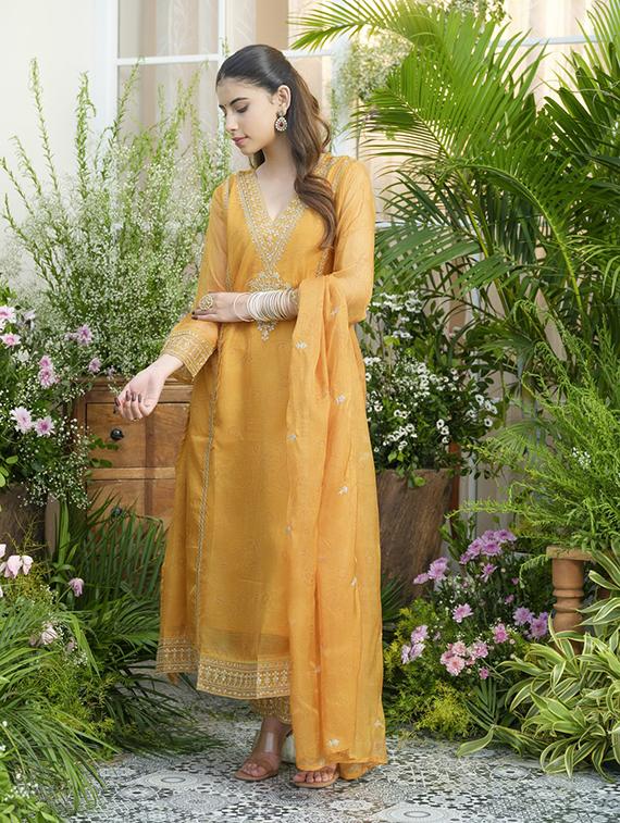 women three quarter sleeve kurta pant with dupatta set - 22052715 - Standard Image - 2