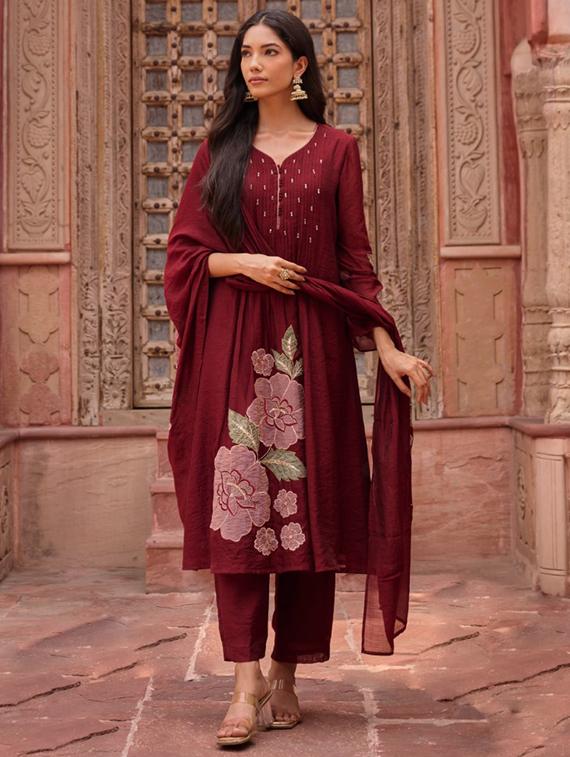 women embroidered long sleeve kurta pant with dupatta set - 22052723 - Zoom Image - 0