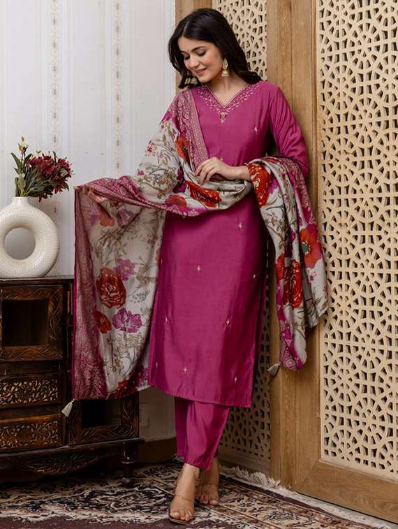 Women Three Quarter Sleeve Kurta Pant With Dupatta Set