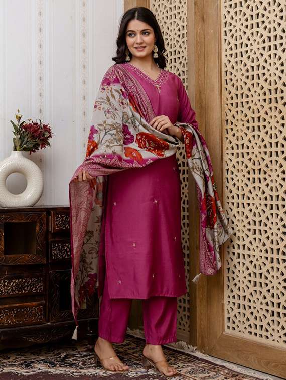 Women Three Quarter Sleeve Kurta Pant With Dupatta Set