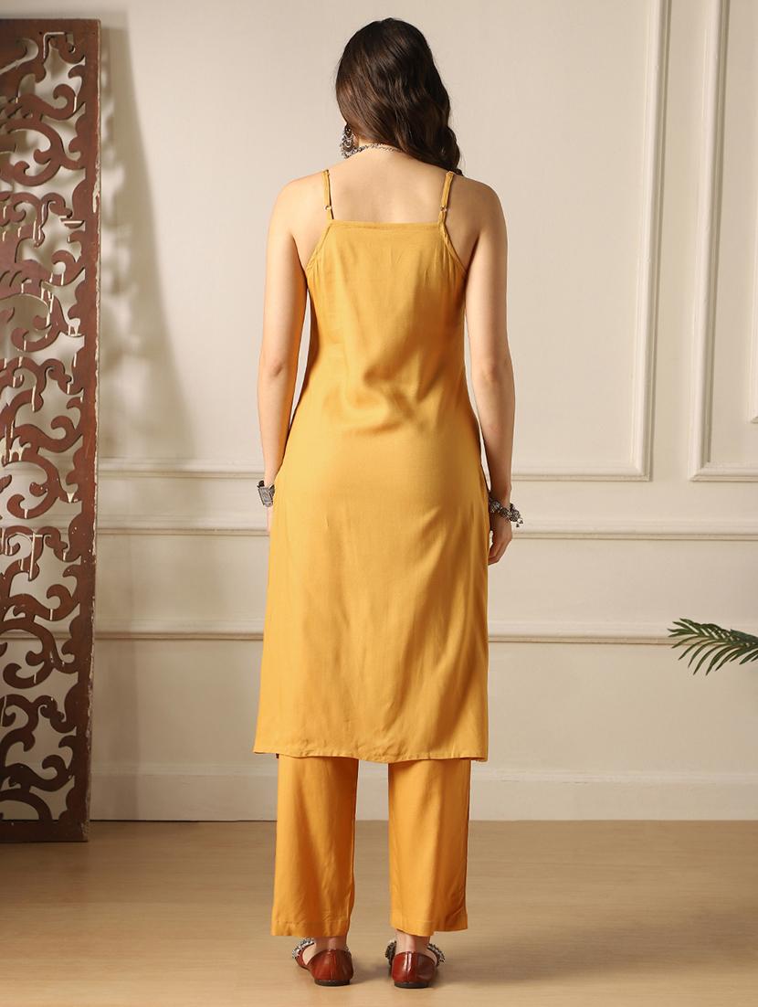 women embroidered shoulder strap kurta pant set - 22052915 - Standard Image - 2