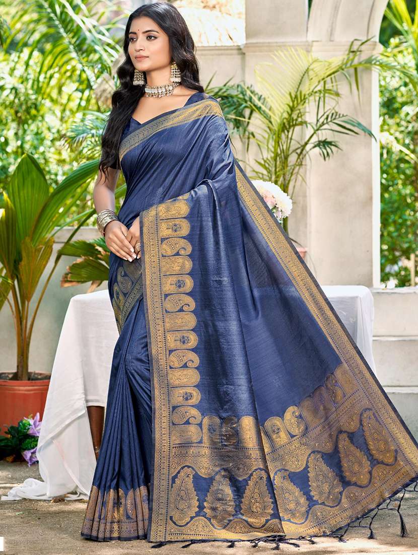 women solid with bordered saree with blouse