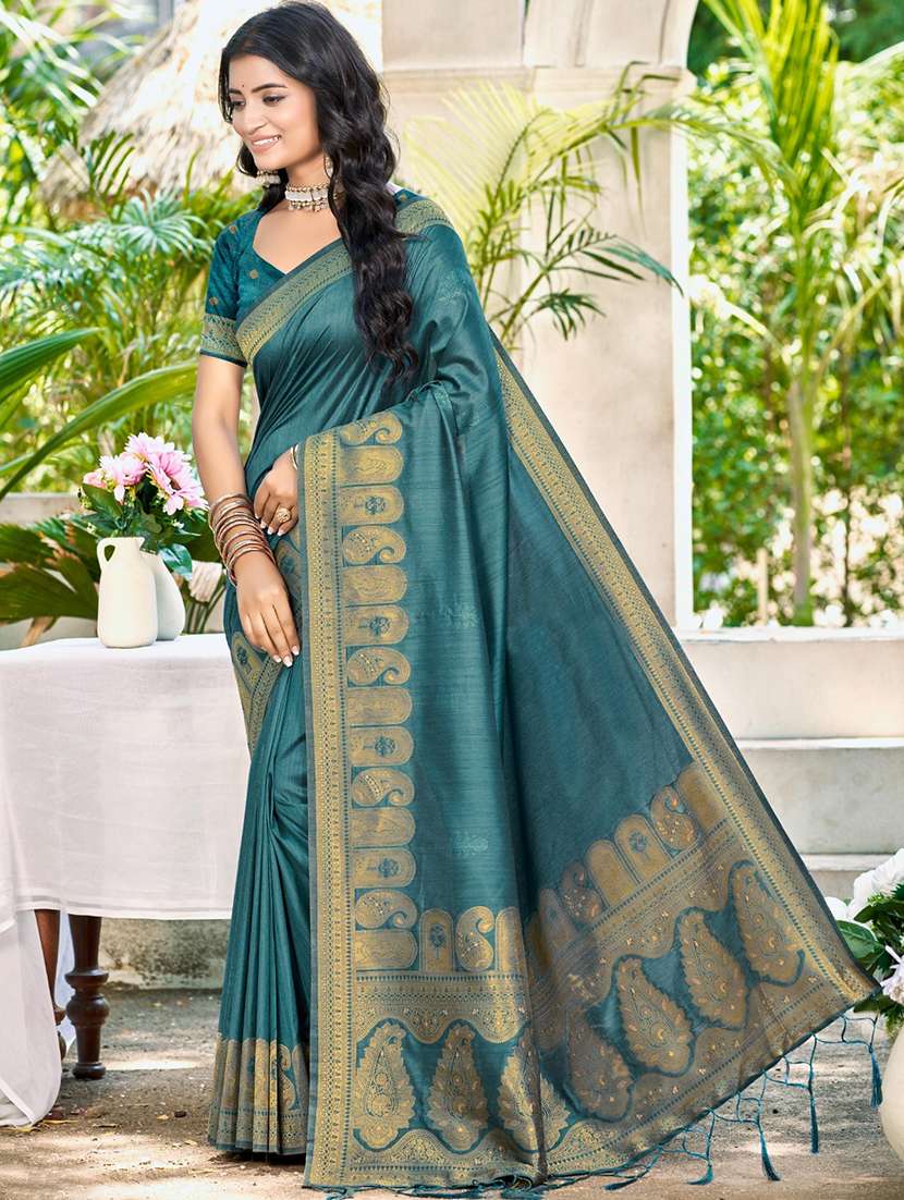 women solid with bordered saree with blouse