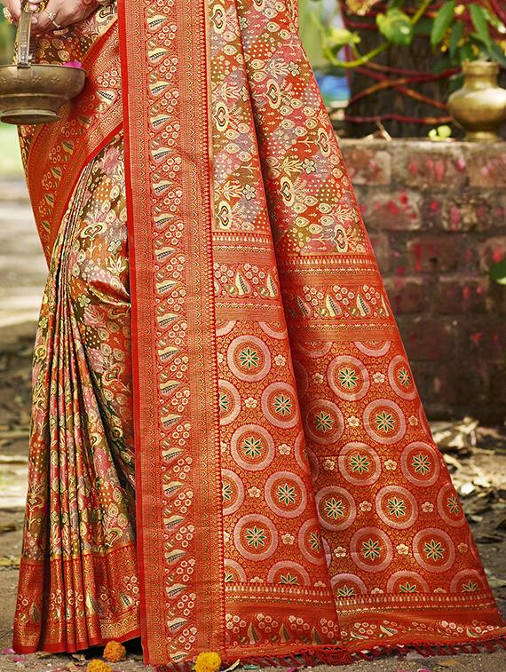 women self design bordered saree with blouse - 22053691 - Standard Image - 2