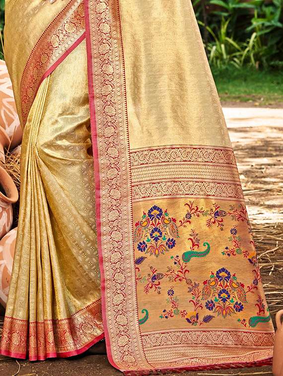 women self design kanjivaram saree with blouse - 22053710 -  Standard Image - 2