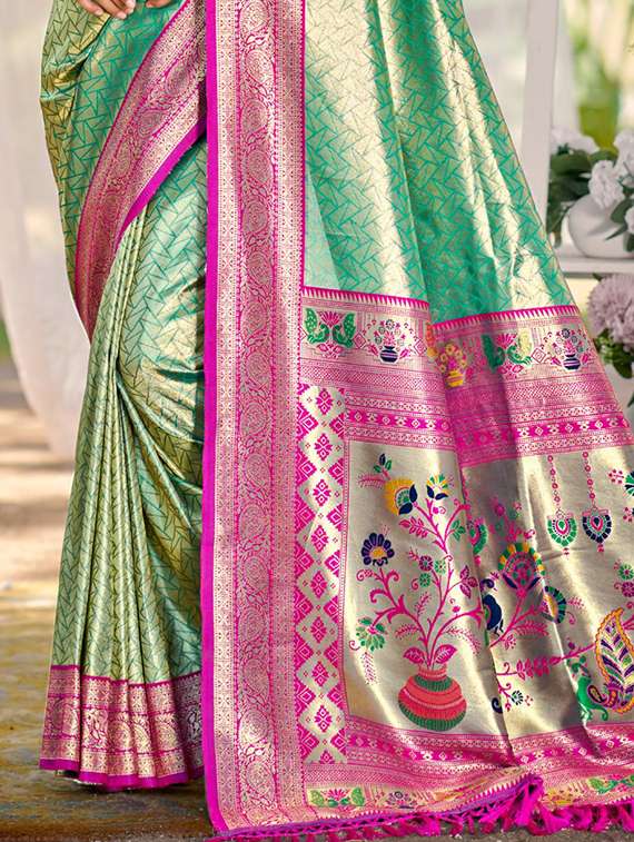 women self design kanjivaram saree with blouse - 22053717 -  Standard Image - 2