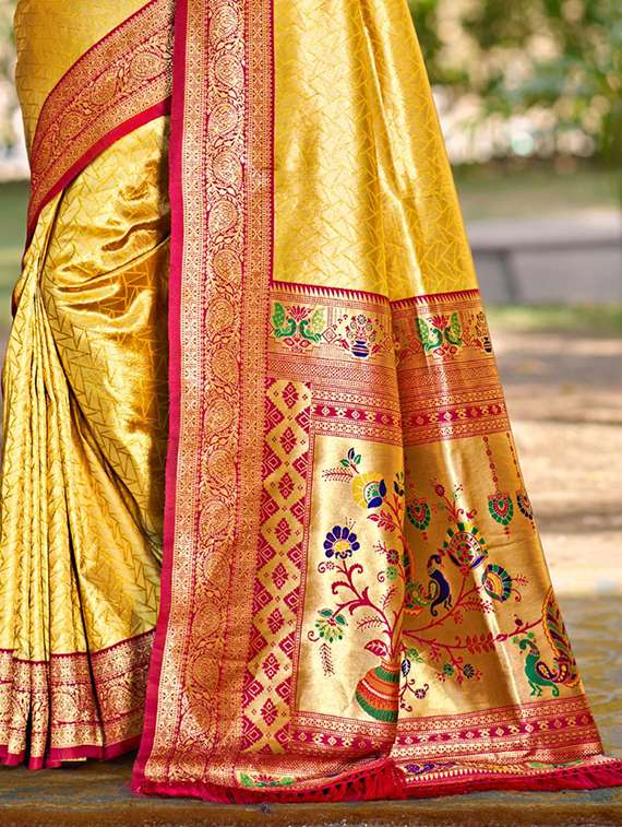 women self design kanjivaram saree with blouse - 22053718 -  Standard Image - 2