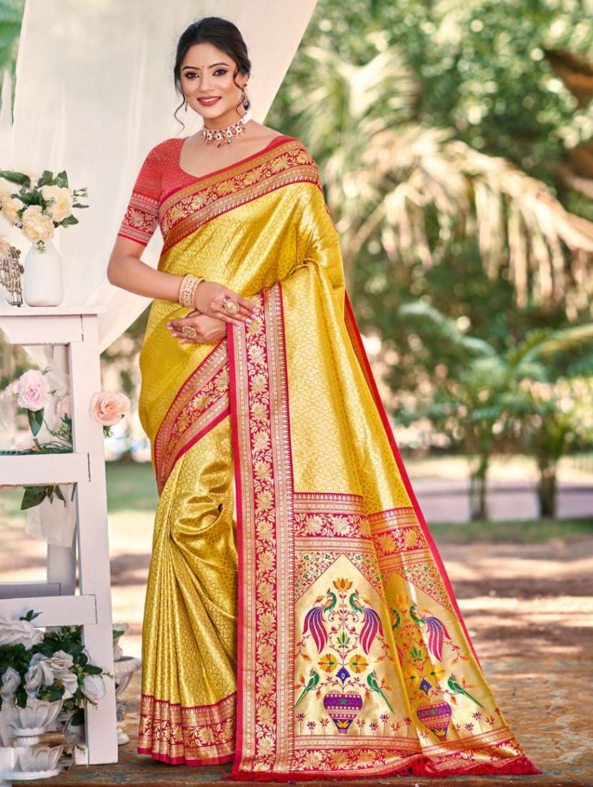 women self design kanjivaram saree with blouse