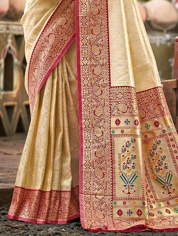 women self design kanjivaram saree with blouse - 22053735 -  Standard Image - 2