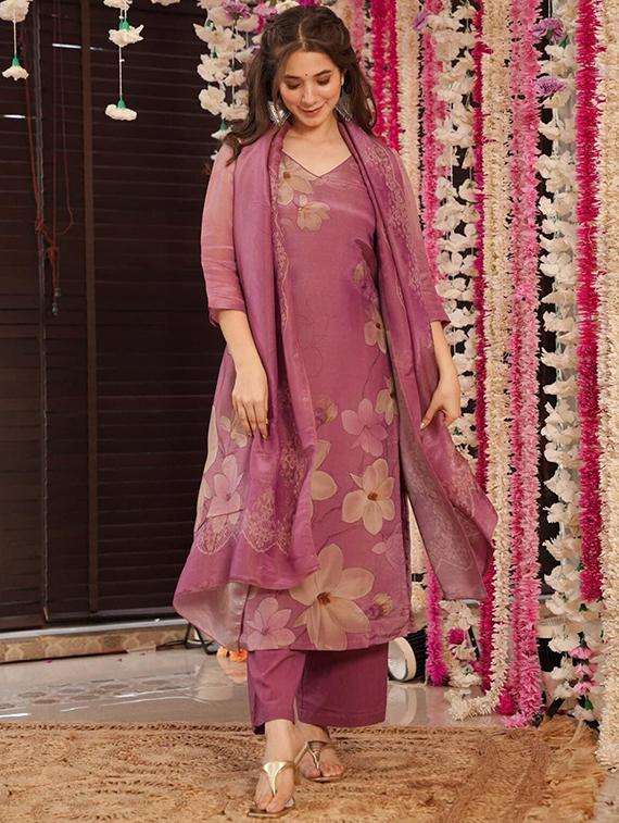 women floral three quarter sleeve kurta pant with dupatta set - 22053792 -  Standard Image - 2