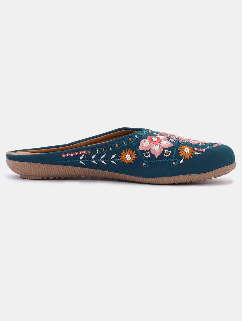 women embroidered slip on juti - 22053830 - Standard Image - 2