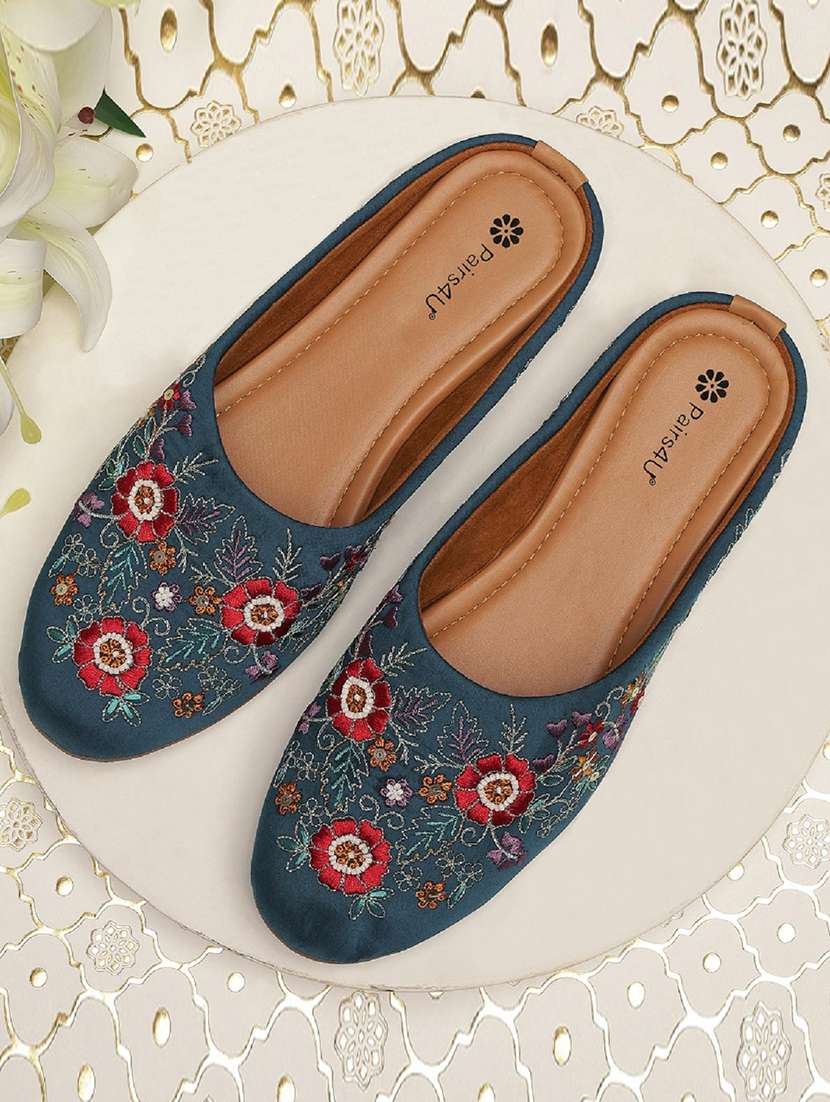 women embroidered slip on juti - 22053844 - Zoom Image - 0