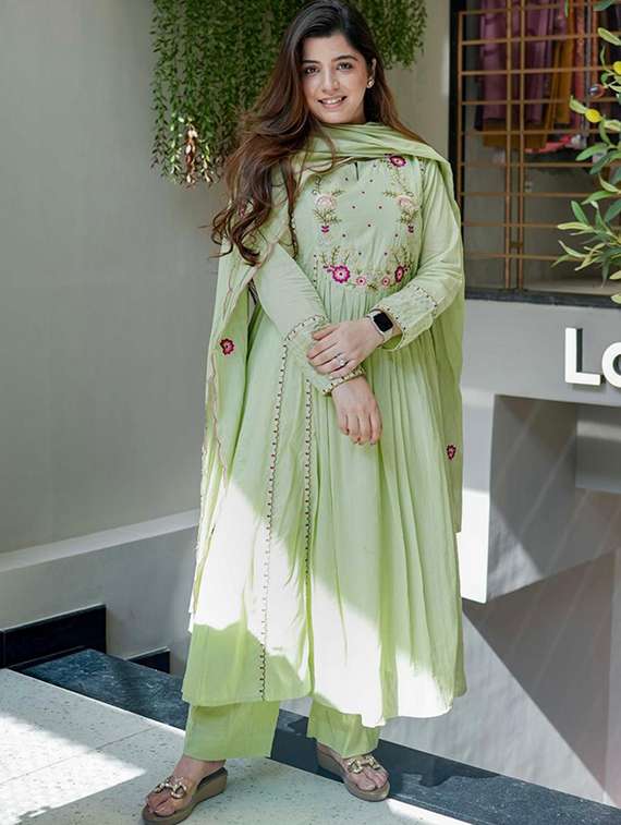 women embroidered long sleeve kurta pant with dupatta set - 22053875 - Standard Image - 2