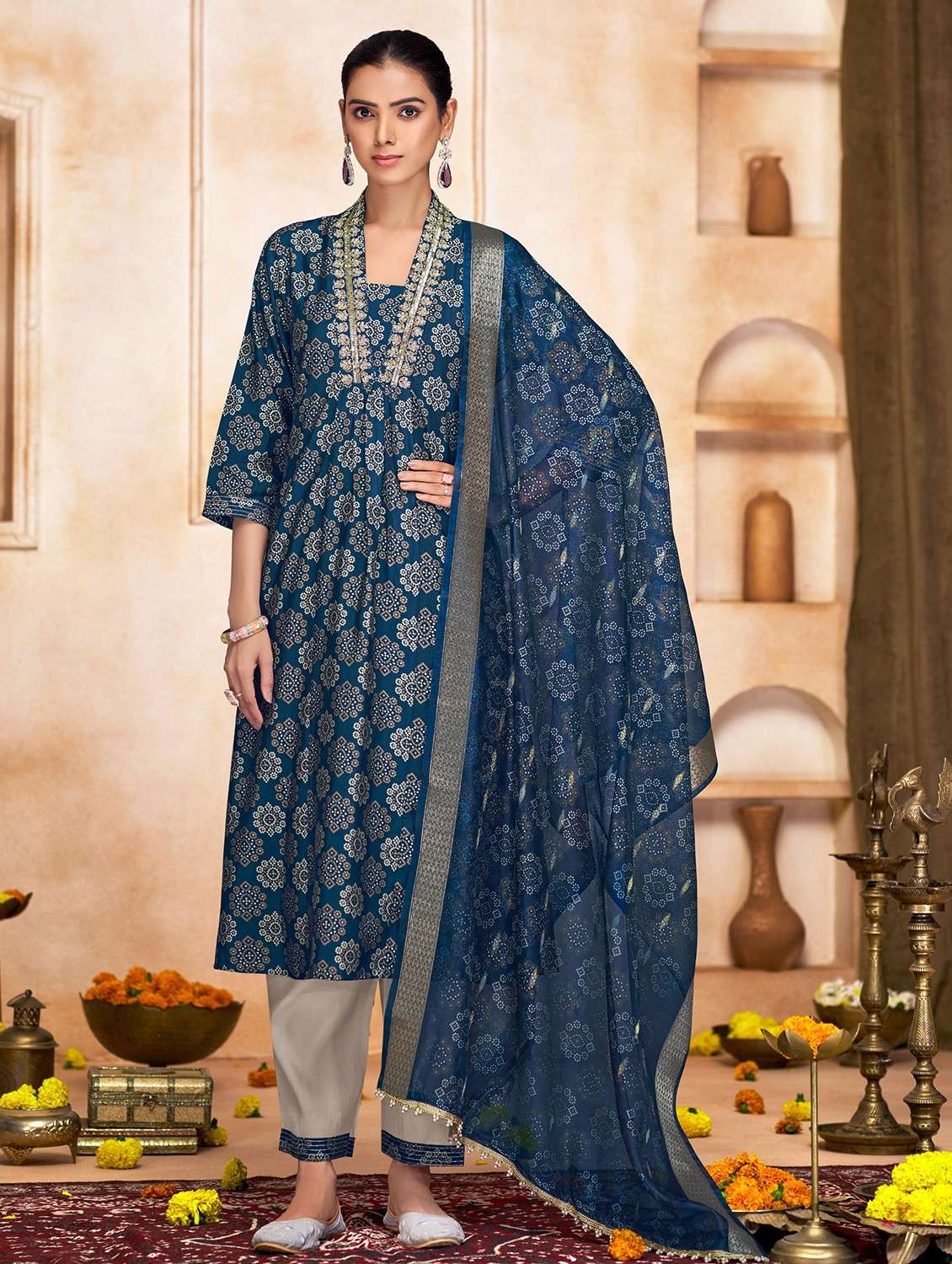 women three quarter sleeve kurta pant with dupatta set