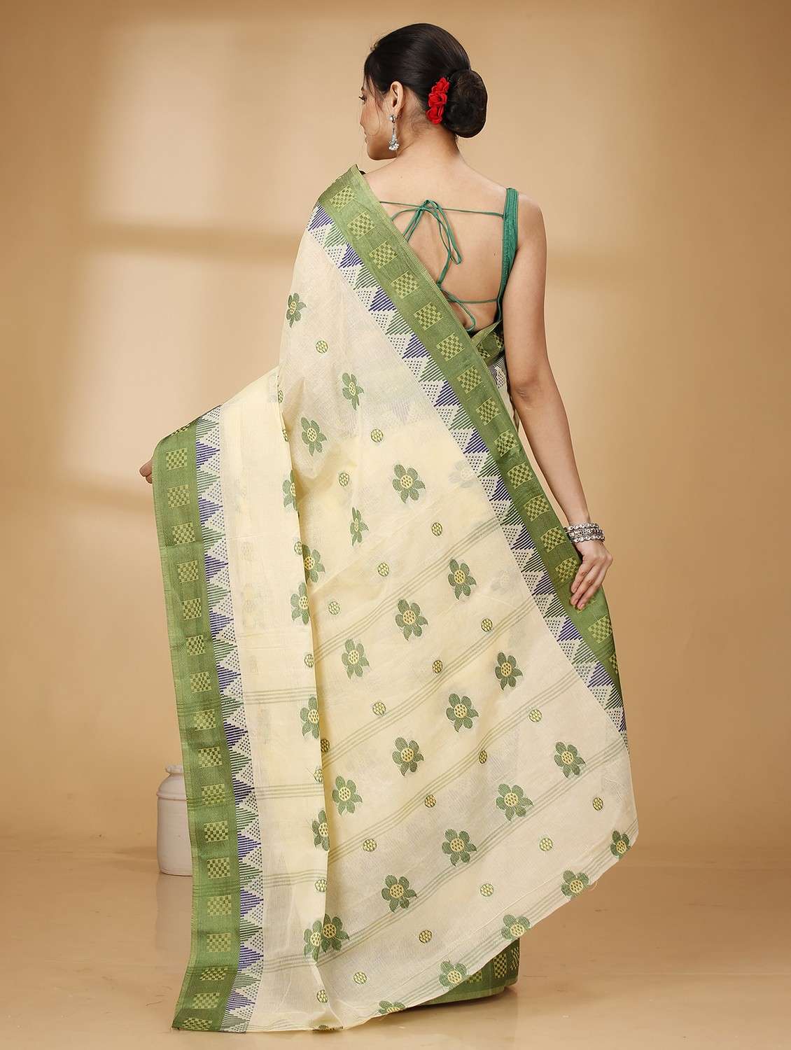 yellow cotton tant saree - 22055609 - Standard Image - 2