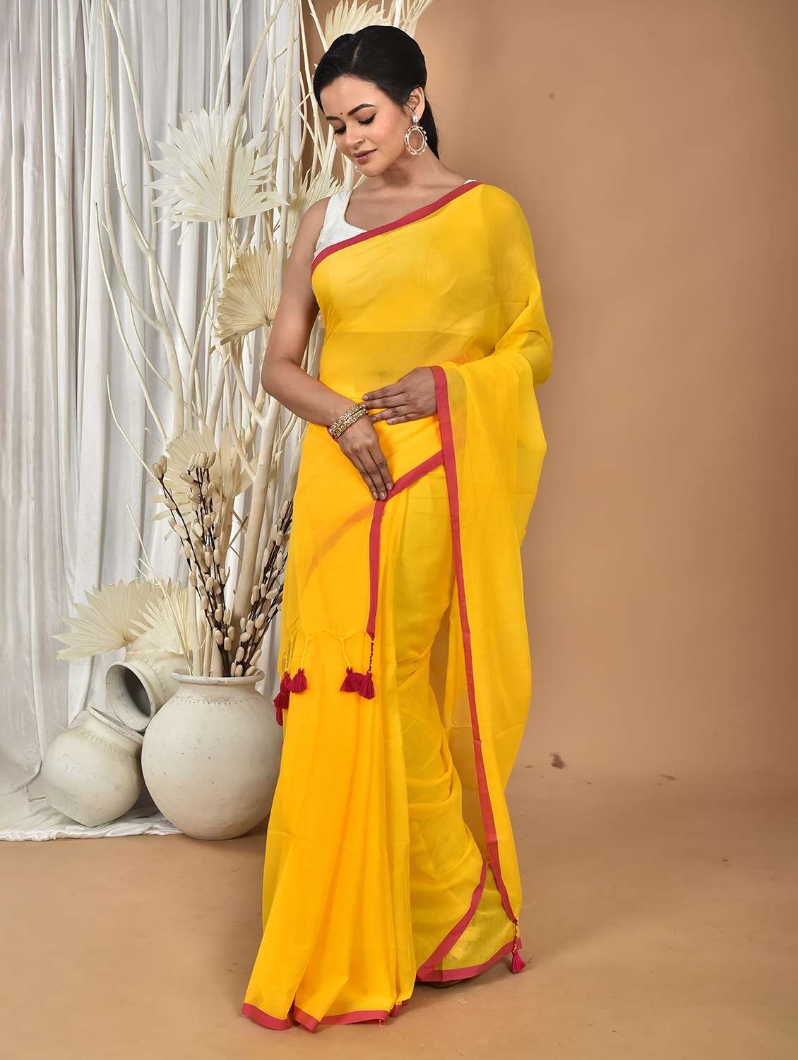navy blue chiffon bordered saree - 22056655 - Standard Image - 2