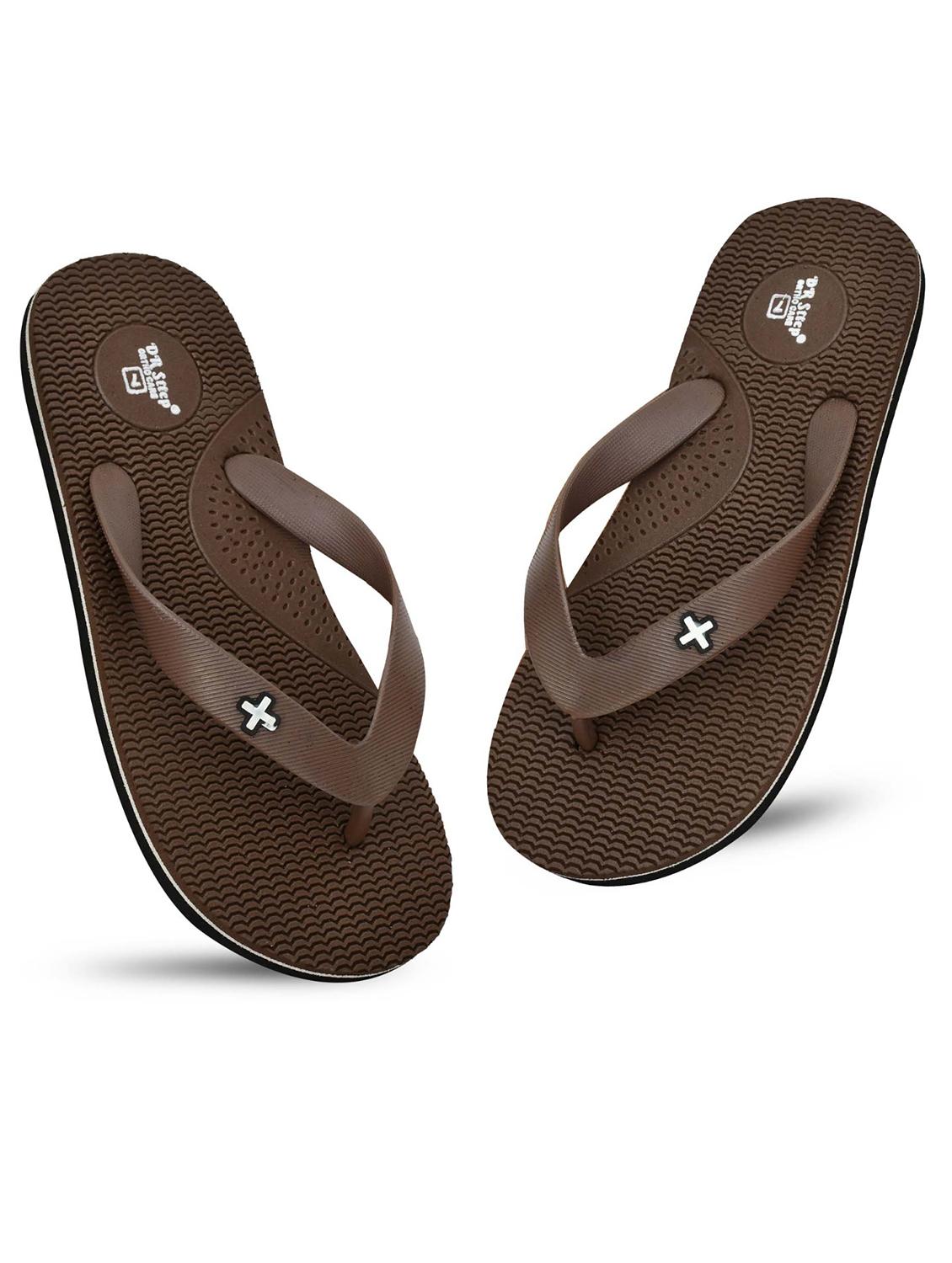 men brown solid flip flop - 22056925 - Standard Image - 2