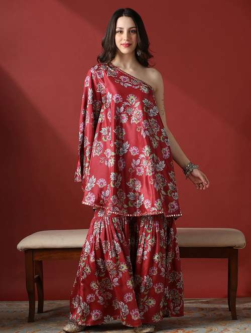 red coord set - 22056944 - Standard Image - 0