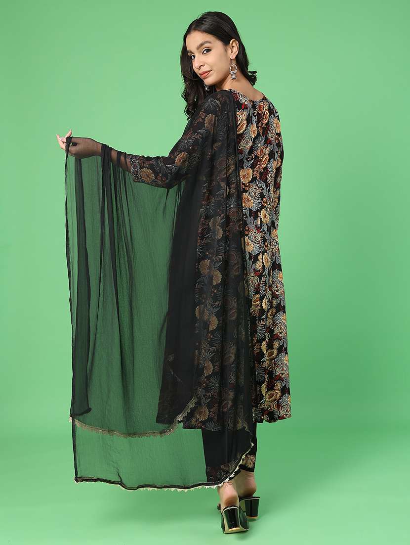 women floral three quarter sleeve kurta pant with dupatta set - 22057023 -  Standard Image - 2