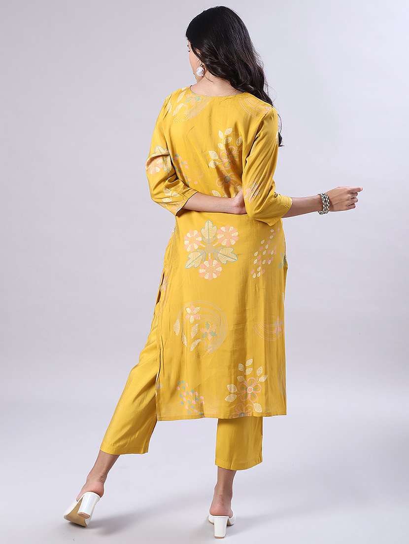 women floral three quarter sleeve kurta pant set - 22057200 -  Standard Image - 2