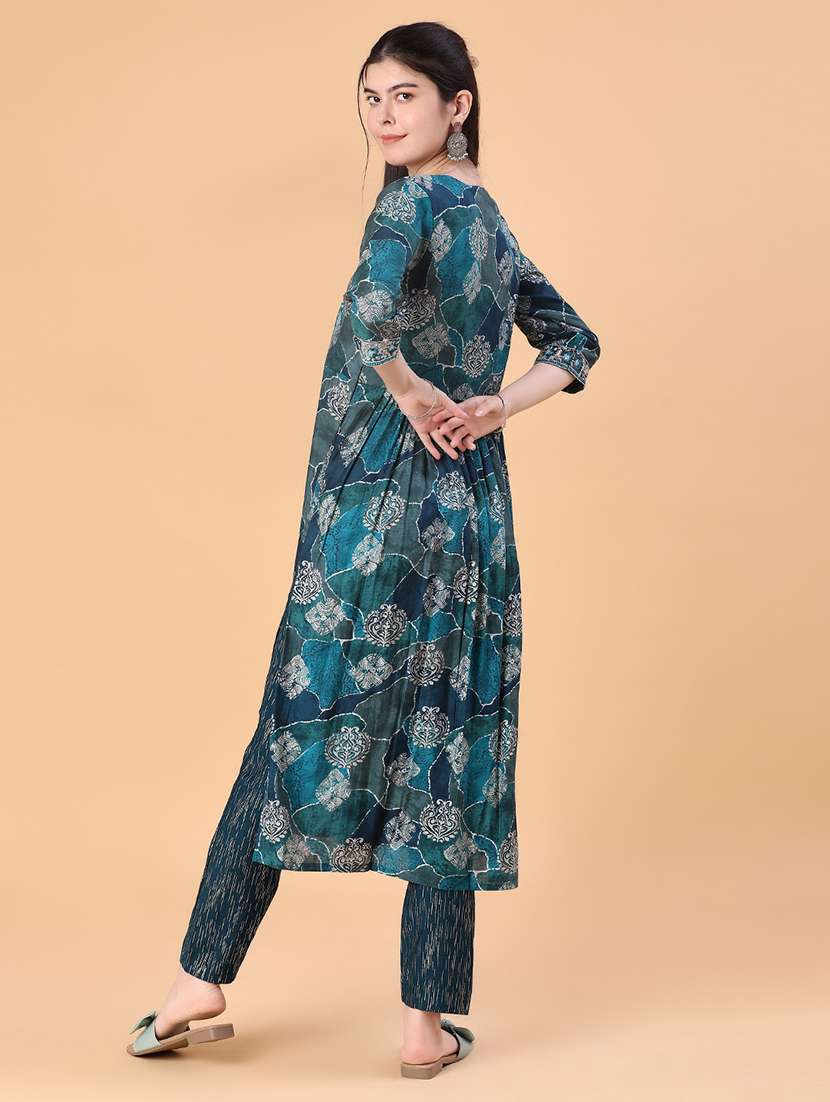 women three quarter sleeve kurta and pant set - 22057355 -  Standard Image - 2