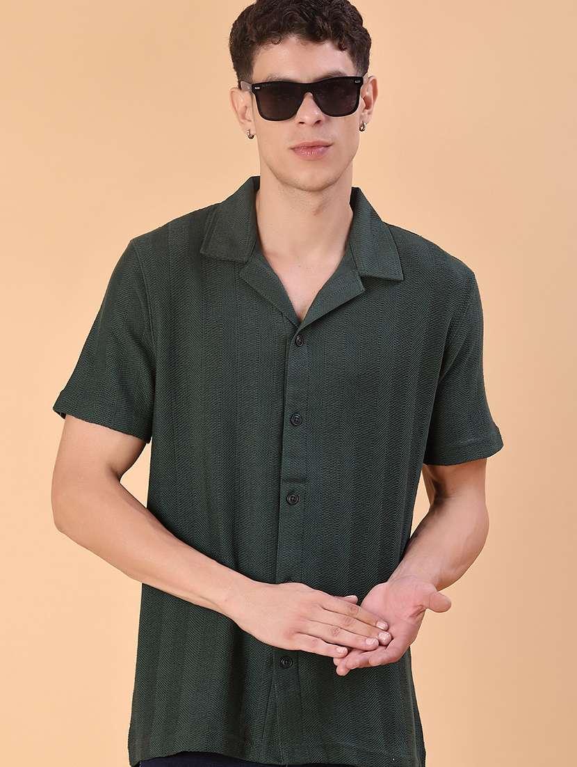 men self design short sleeve regular fit casual shirt